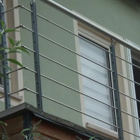 Am Bahnhof Apartment *